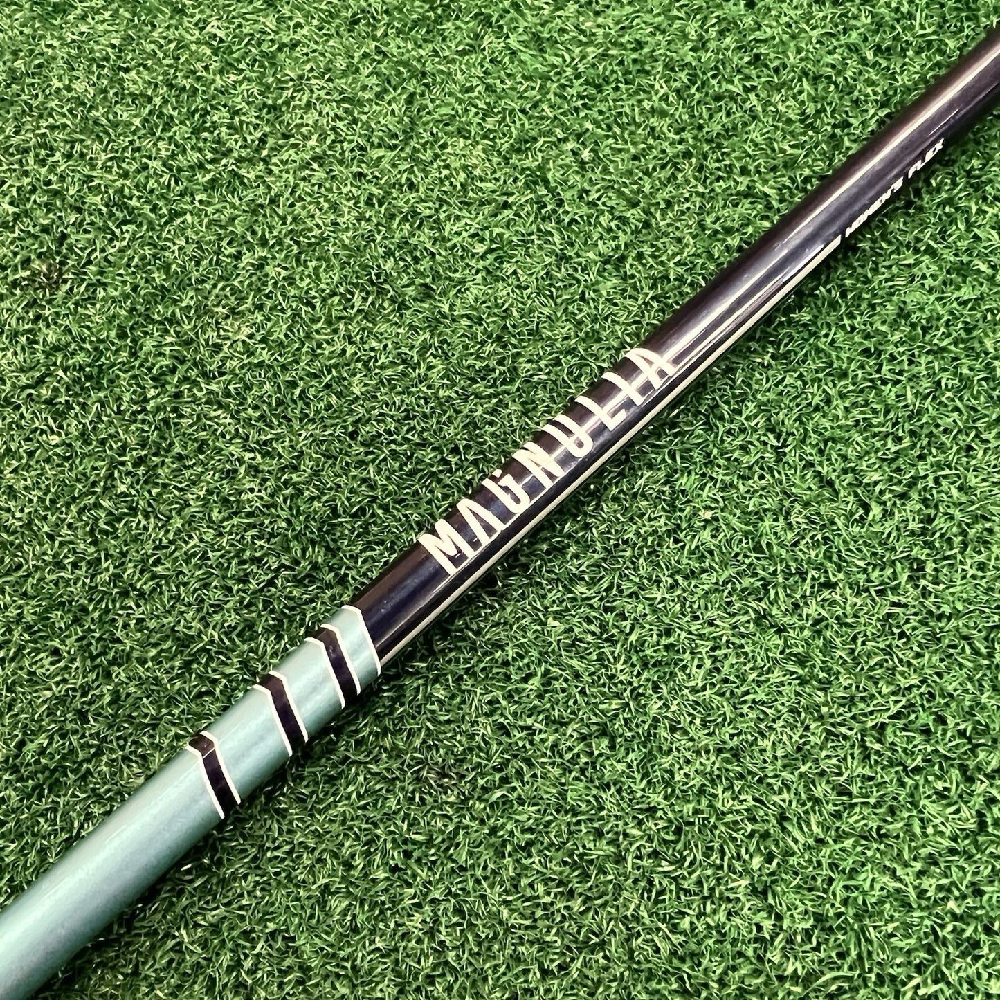 Wilson Magnolia Ladies RH Single 7 Iron Graphite Shaft Original Grip 36.5"