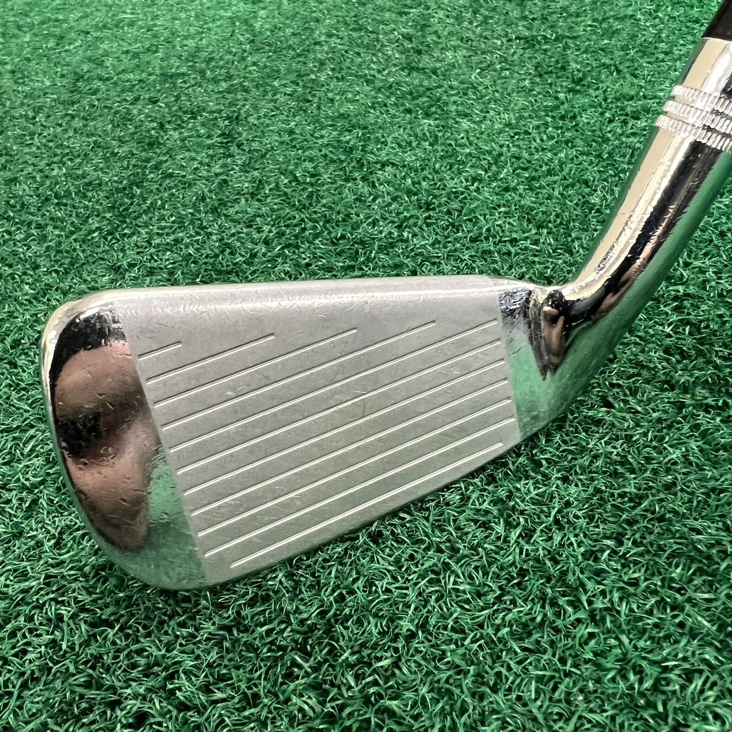 Wilson Staff Goose Neck Single 2 Iron Dyna-Step Black Flex Steel Shaft MRH