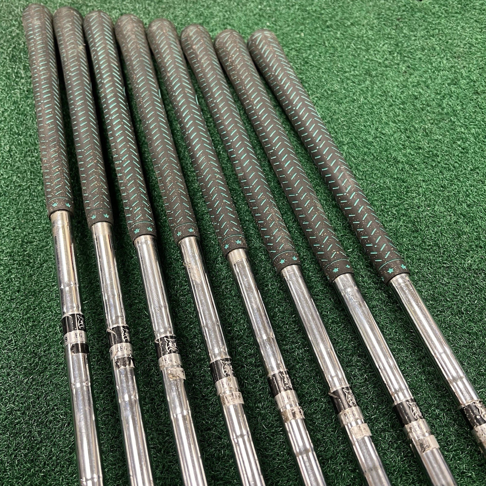 LYNX Precision Lite Iron Set 3-PW Regular Flex Steel Shafts Right Hand CLEAN!
