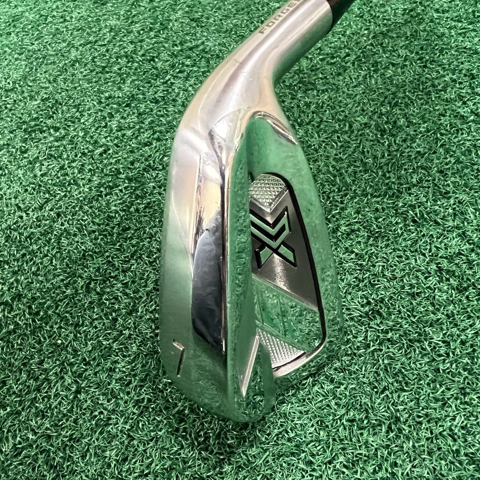 XXIO 12 X Single 7 Iron Right Handed Stiff Flex Graphite Shaft (Code 4334) Japan