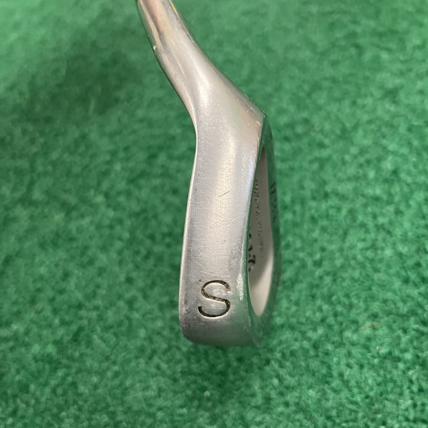 Q-Pointe Vulcan Golf Technology Midsize Pitching Wedge MRH Regular Graphite
