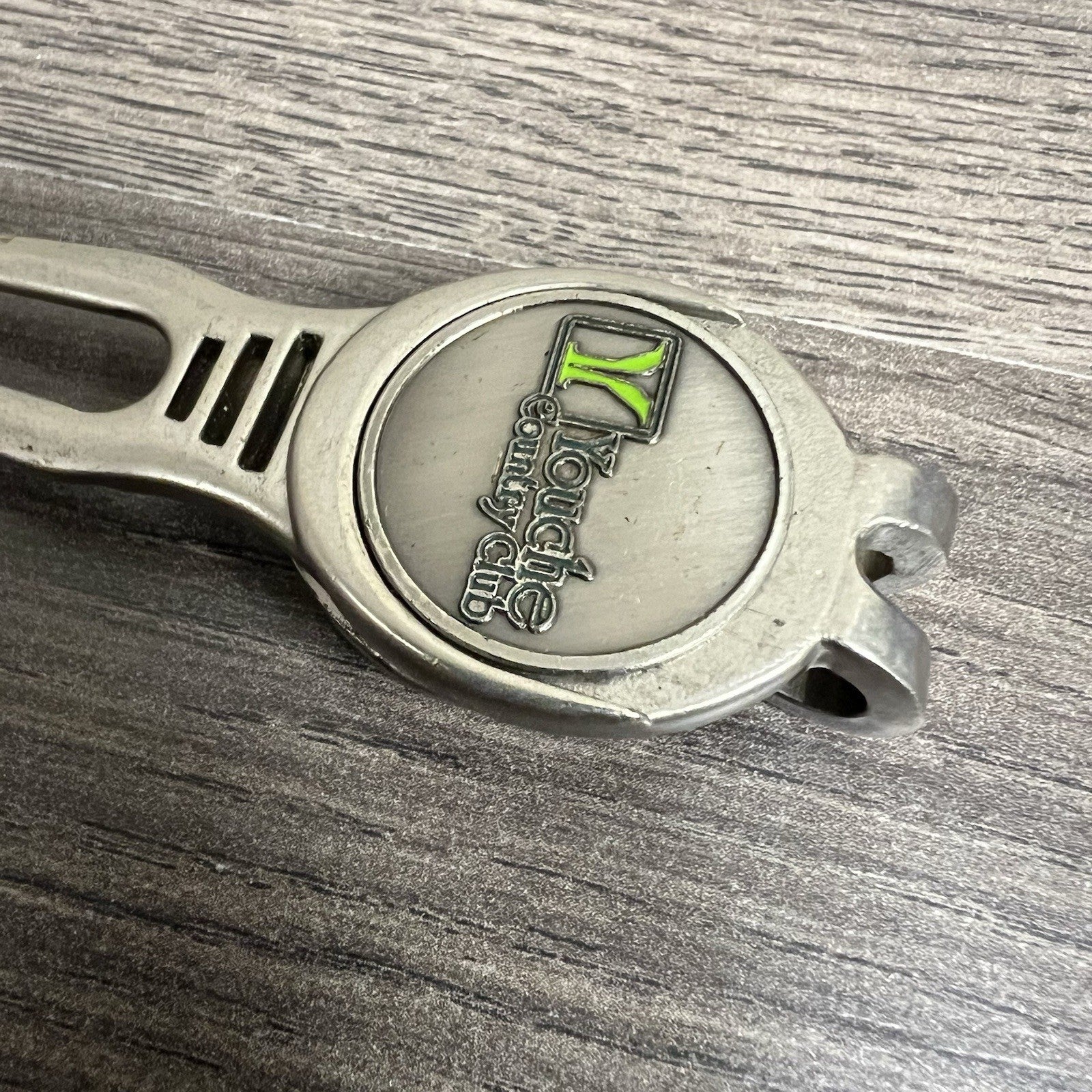 Youche Country Club Crown Pointe Indiana Golf Divot Tool Magnetic Ball Marker