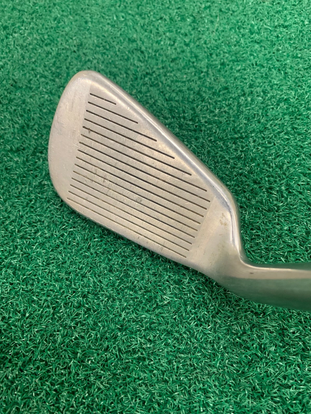 Titleist Golf DTR 9-Iron Men Right Handed  Steel Shaft Stiff Flex 36.5"