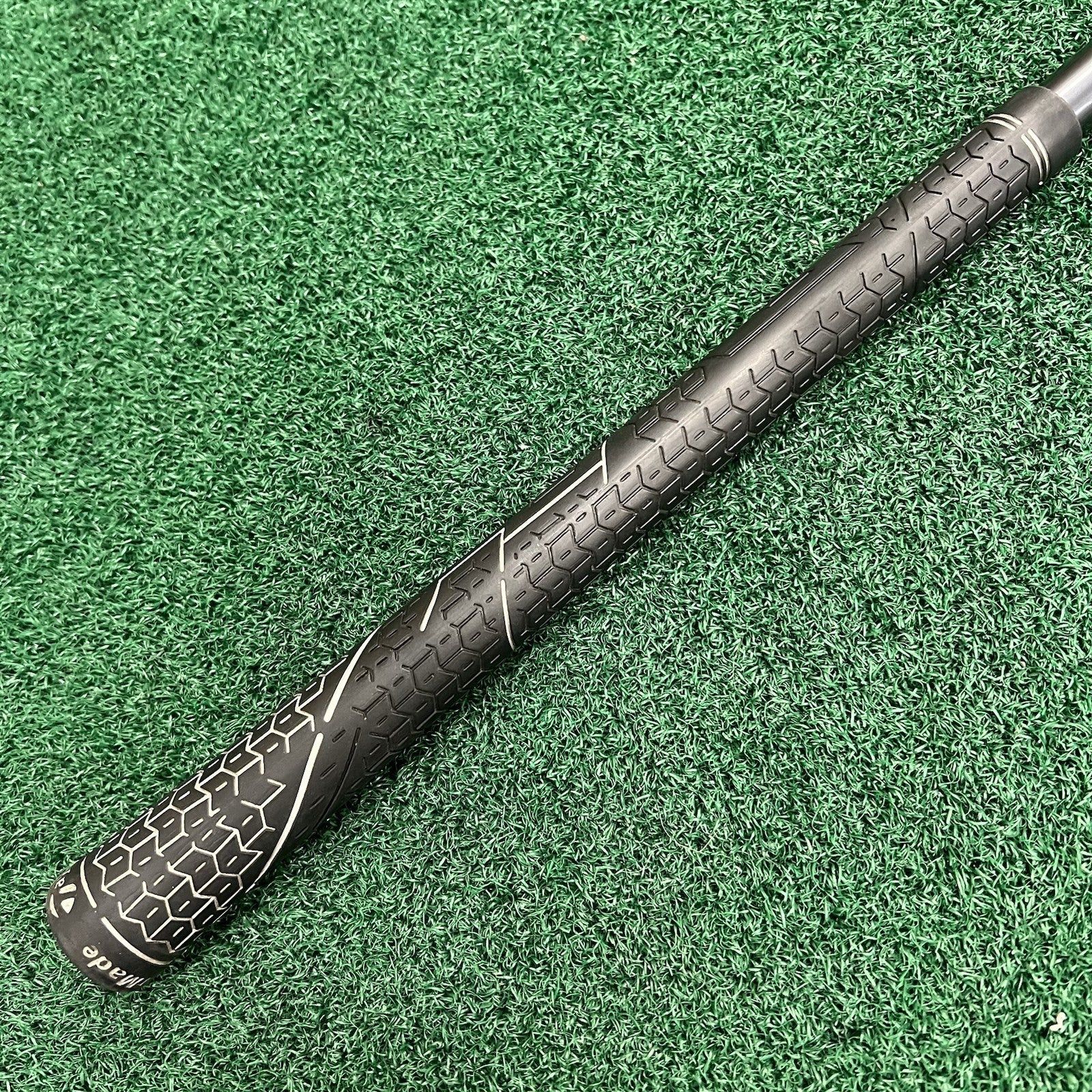 TaylorMade R7 CGB Max 3 Hybrid 19° Men's Right Hand Stiff Flex Graphite Shaft