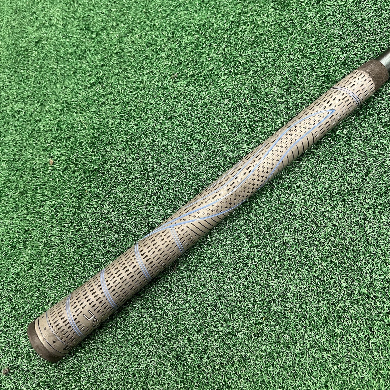 XXIO 12 X Single 7 Iron Right Handed Stiff Flex Graphite Shaft (Code 4334) Japan